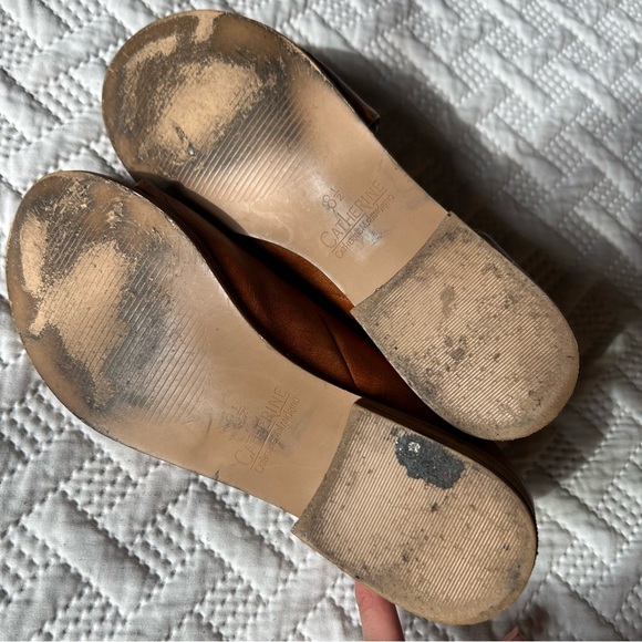 Catherine Malandrino Tan Leather Sandals - Picture 5 of 6